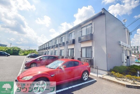 レオパレスフロラシオンI 32867の物件外観写真